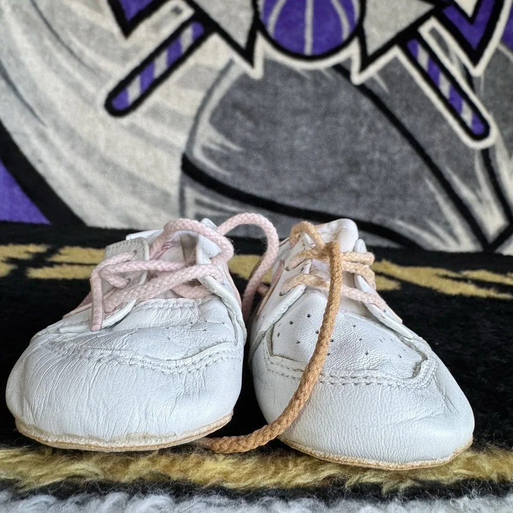 Size 1c - Vintage 1986 Nike Sweet Dreams Pink Swoosh Baby Newborn Shoes